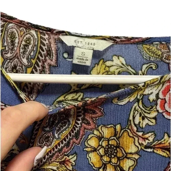 EST. 1946 purple and gold floral belle sleeve top - Picture 3 of 3